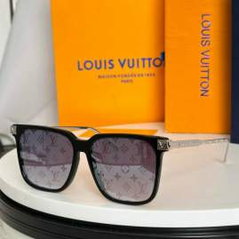 Picture of Louis Vuitton Sunglasses _SKUfw76299803fw